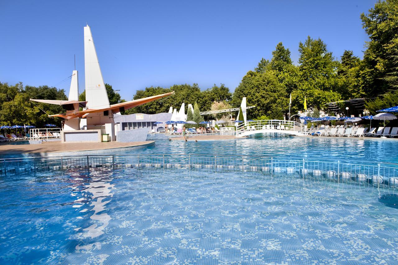 Hotel Ralitsa Aquaclub Albena Exteriör bild